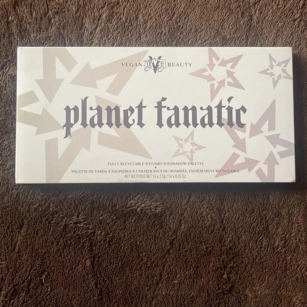KVD Beauty Planet Fanatic Fully Recyclable Eyeshadow Palette - Picture 3 of 8